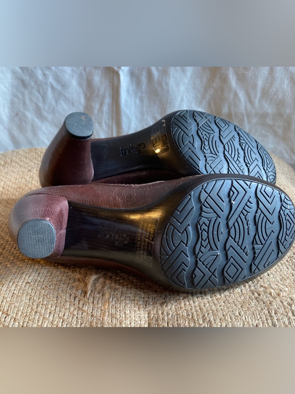 Vintage Brown Leather Mary Jane Heels - Picture 8 of 9